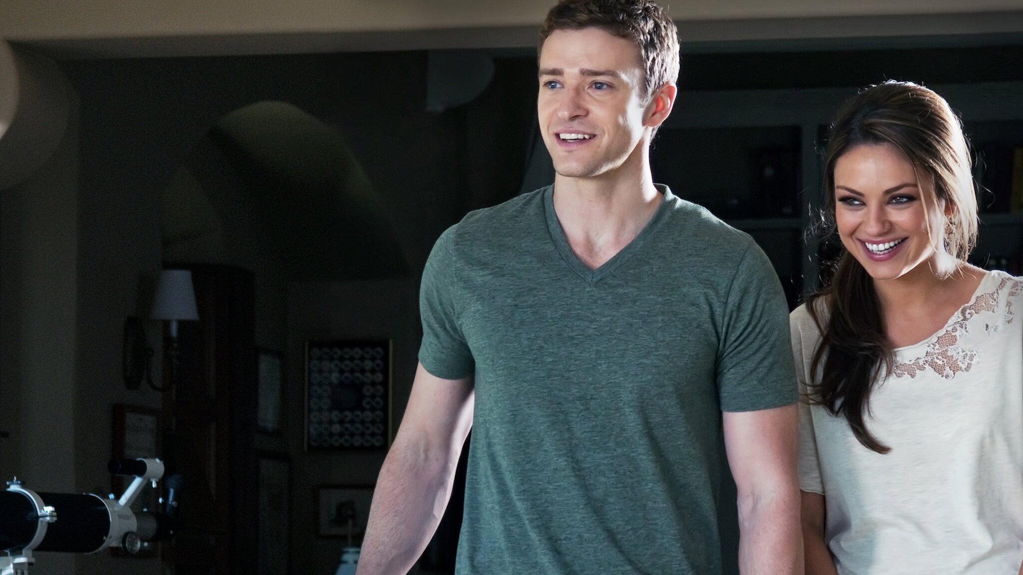 Friends with Benefits_hook_primary_16x9, image size:2048x1152