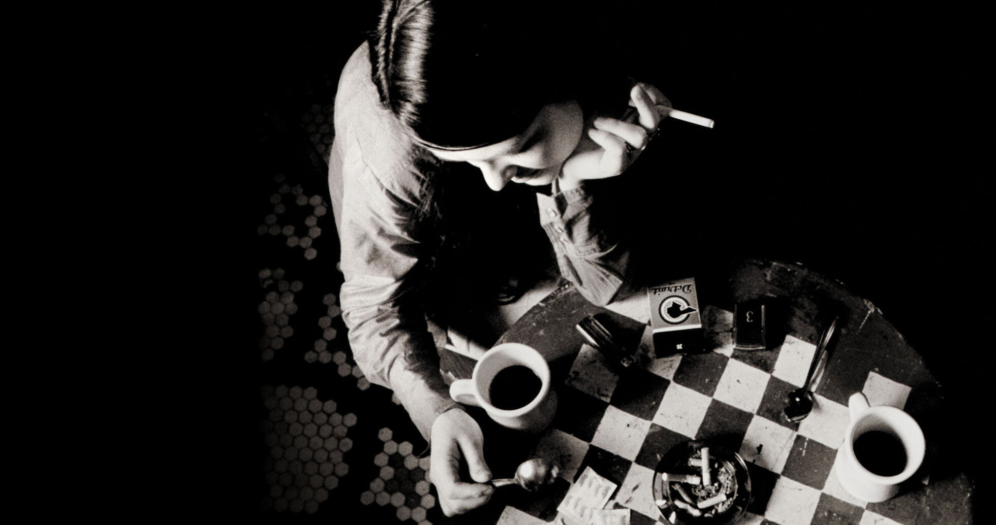 コーヒー＆シガレッツ COFFEE and CIGARETTES ジム ジャーム ジム・ジャームッシュ監督『コーヒー&シガレッツ』が日本公開20